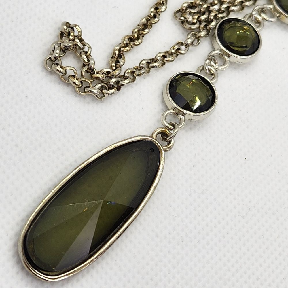🔺️Silver Tone Chain & Green Beaded Drop Necklace - Picture 14 of 16